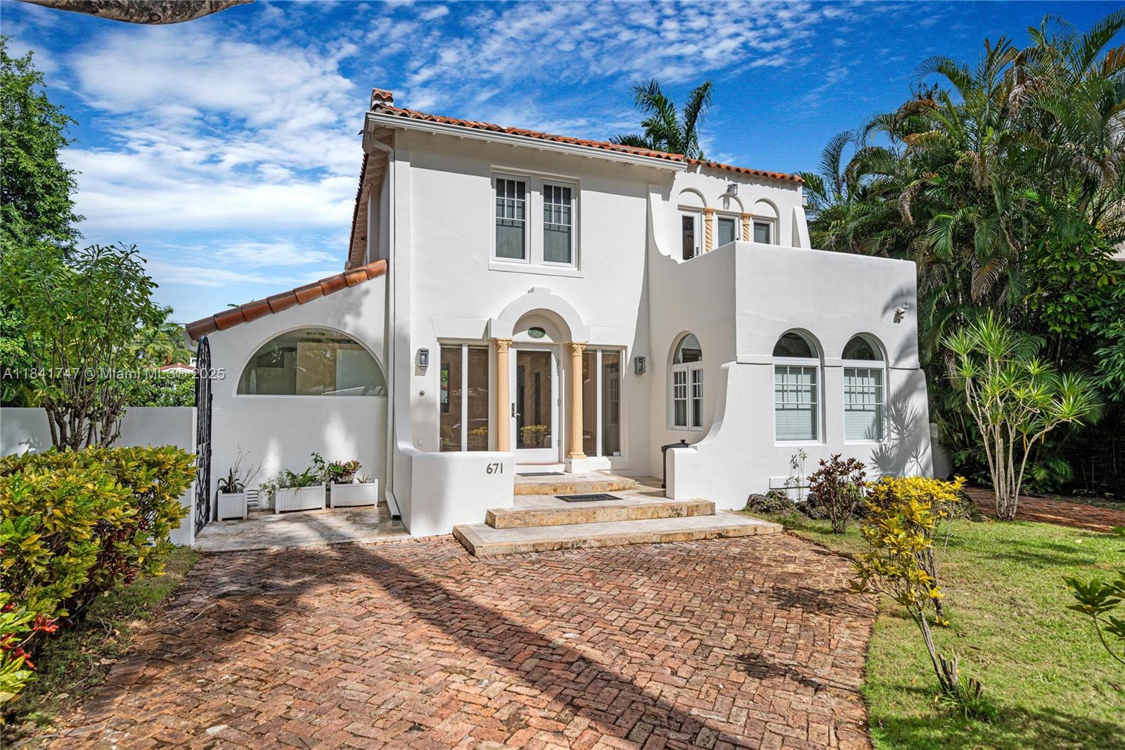 671 NE 57th St, Miami, FL, 33137 - Investment Single Family Home. Photo #1
