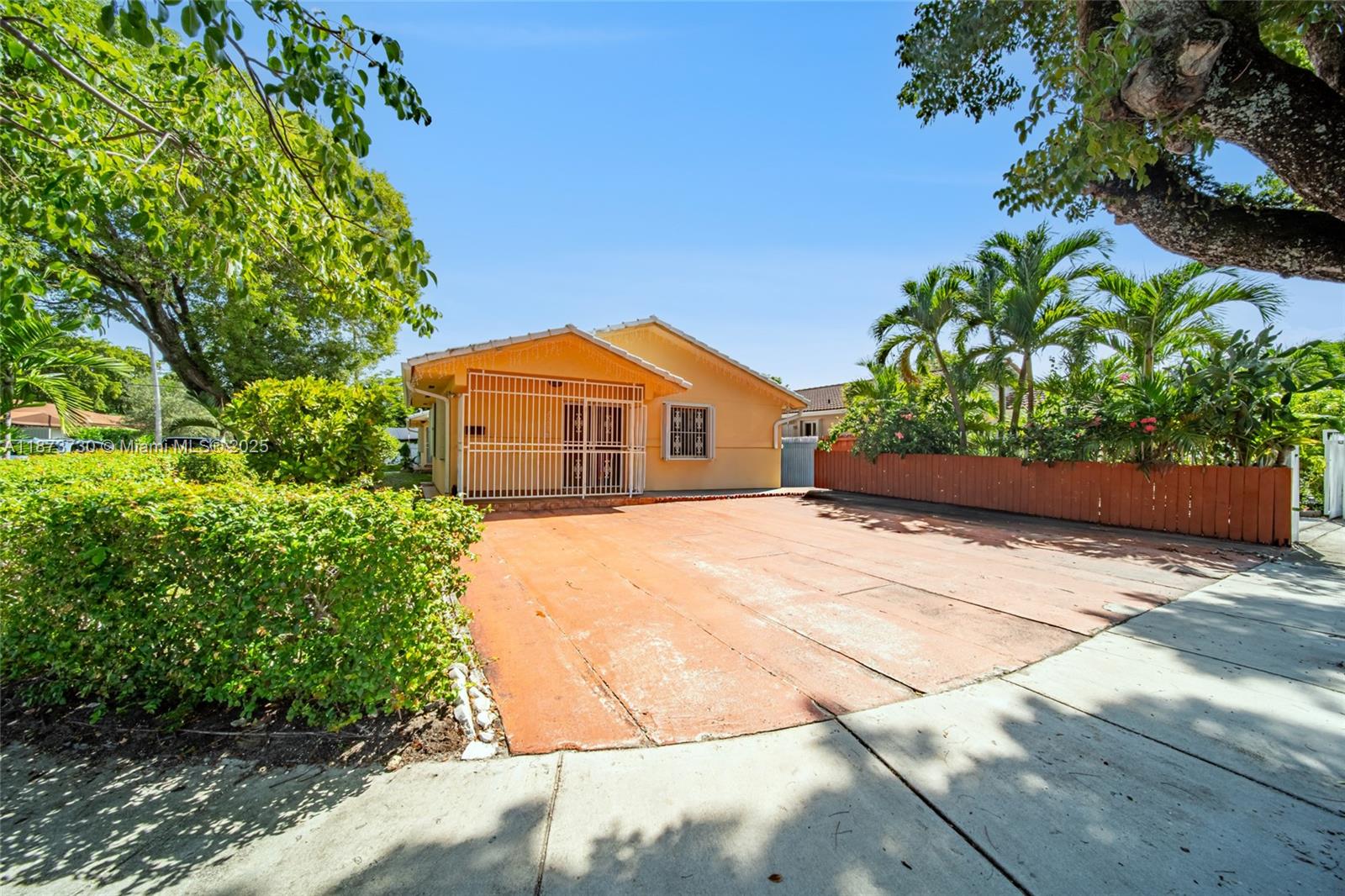 2500 SW 11th St, Miami, FL, 33135 - Investment Single Family Home. Photo #1