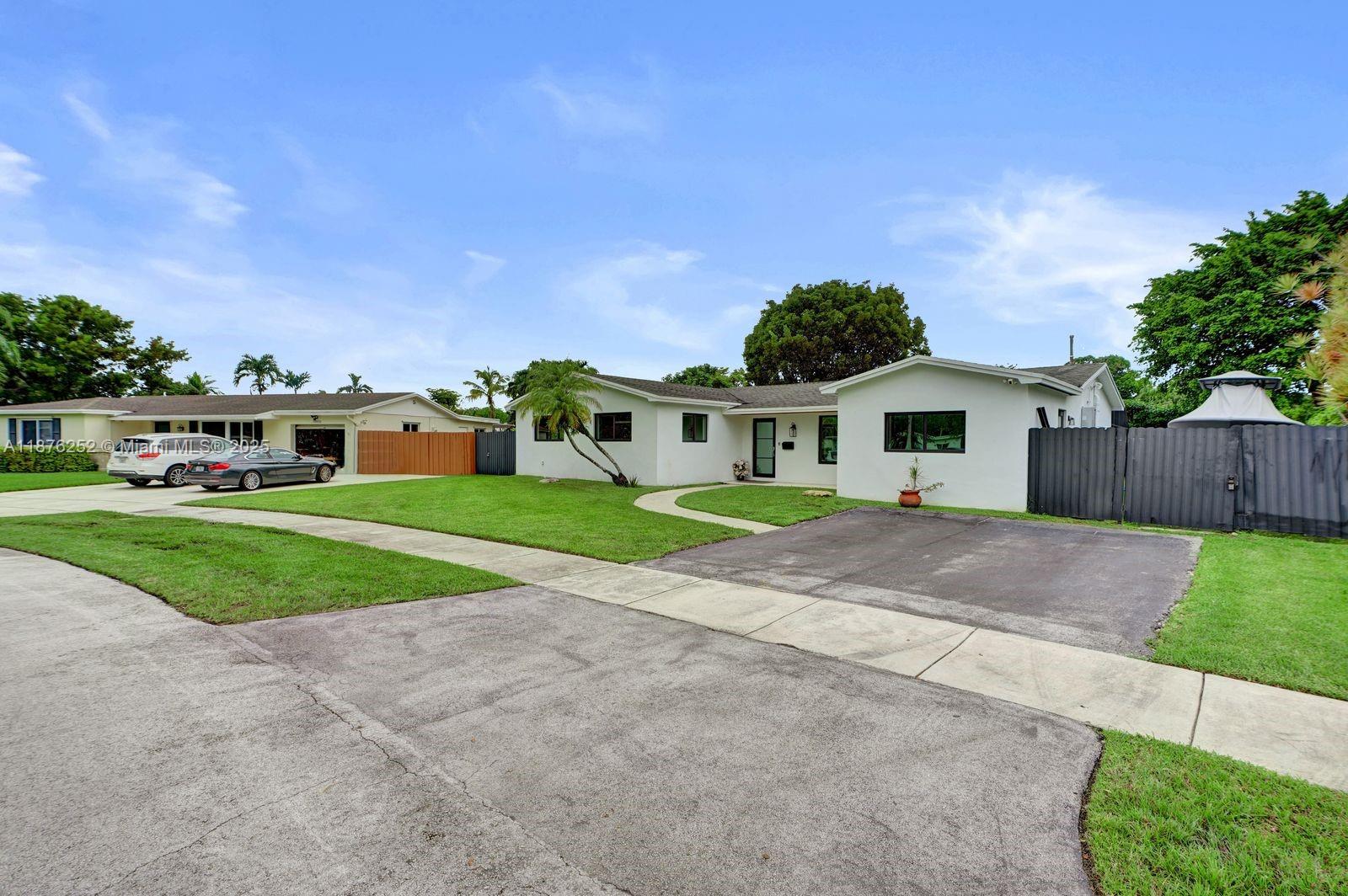 10920 SW 105th Ave, Miami, FL, 33176 - Investment Single Family Home. Photo #1