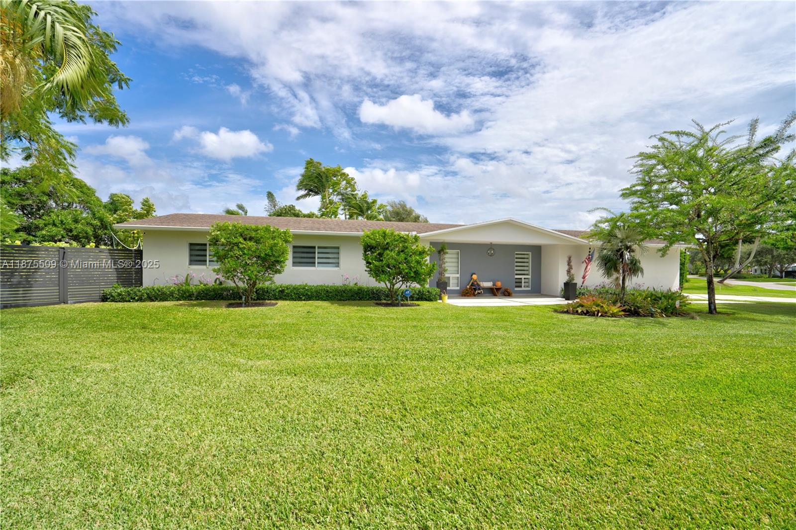 8133 SW 103rd St, Miami, FL, 33156 - Investment Single Family Home. Photo #1