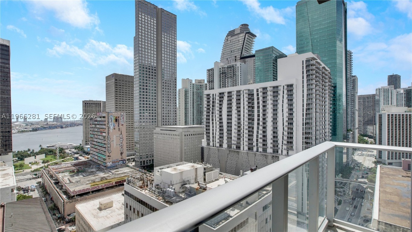 151 SE 1st #2101, Miami, FL, 33131 - Investment Condo. Photo #1