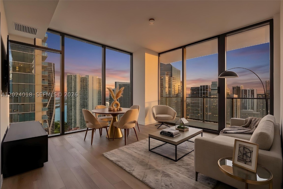 20 NE 11th 20 Ne 11th #4504, Miami, FL, 33132 - Investment Condo. Photo #1