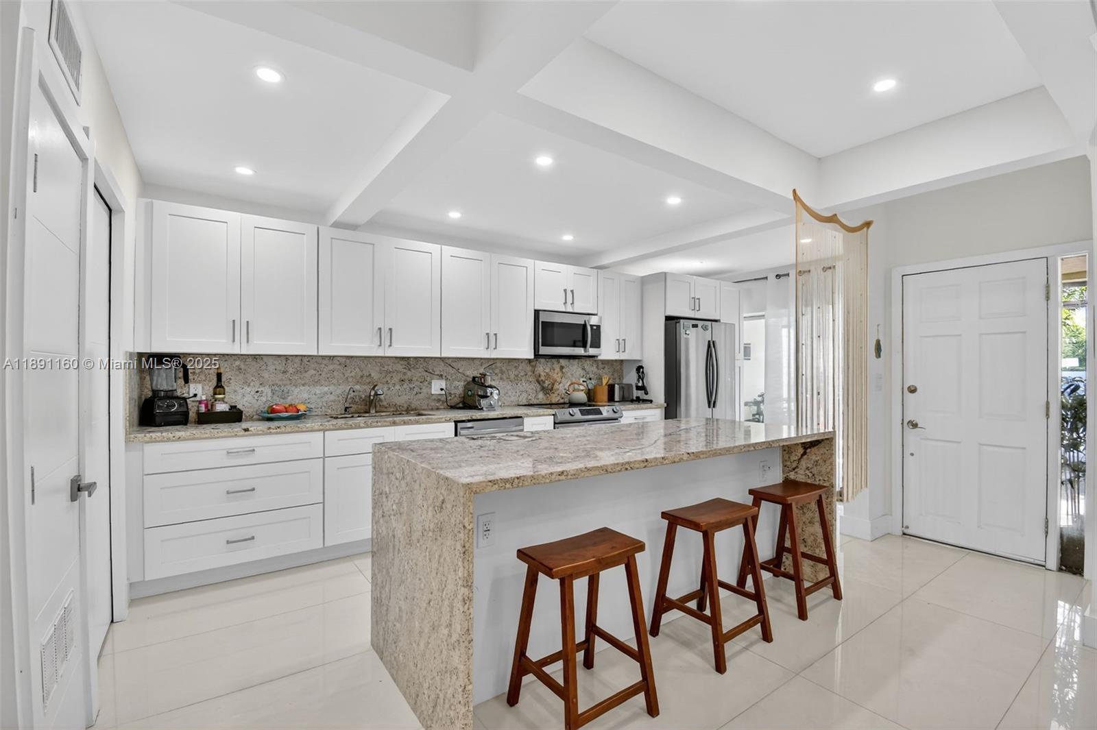 19220 NE 25th Ave #274B, Miami, FL, 33180 - Investment Townhome. Photo #1