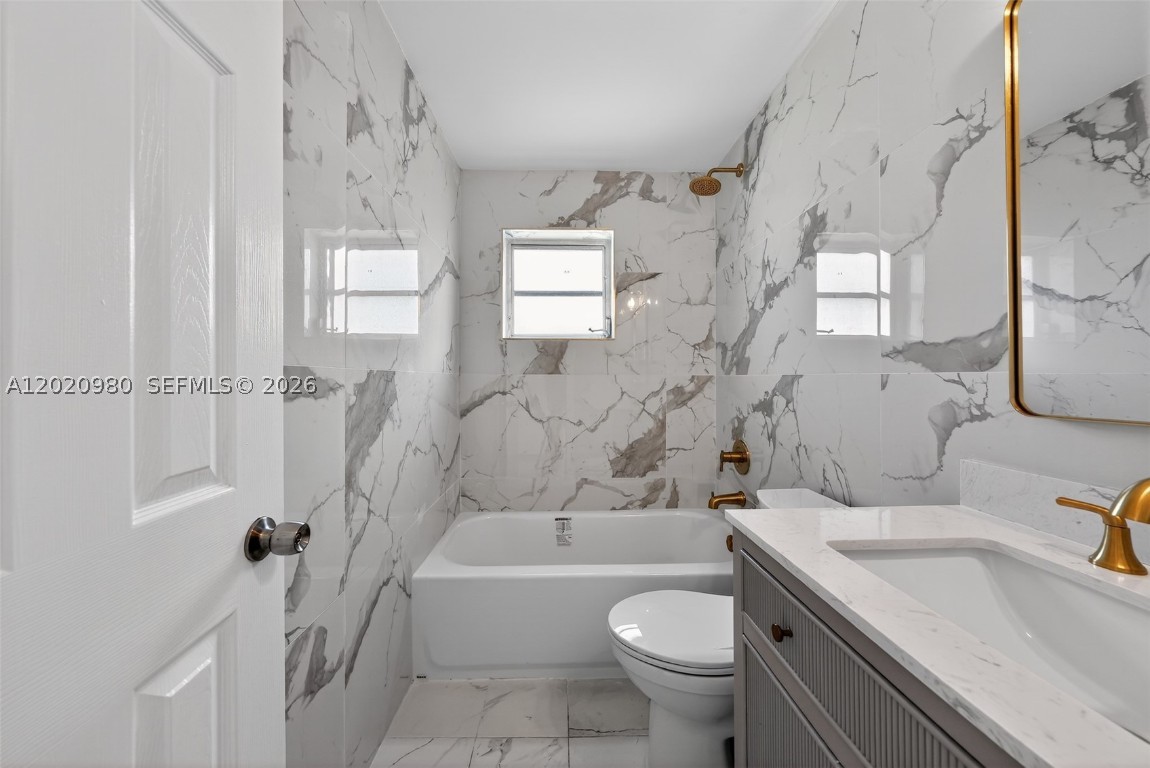 145 SW 30th #B208, Miami, FL, 33135 - Investment Condo. Photo #1