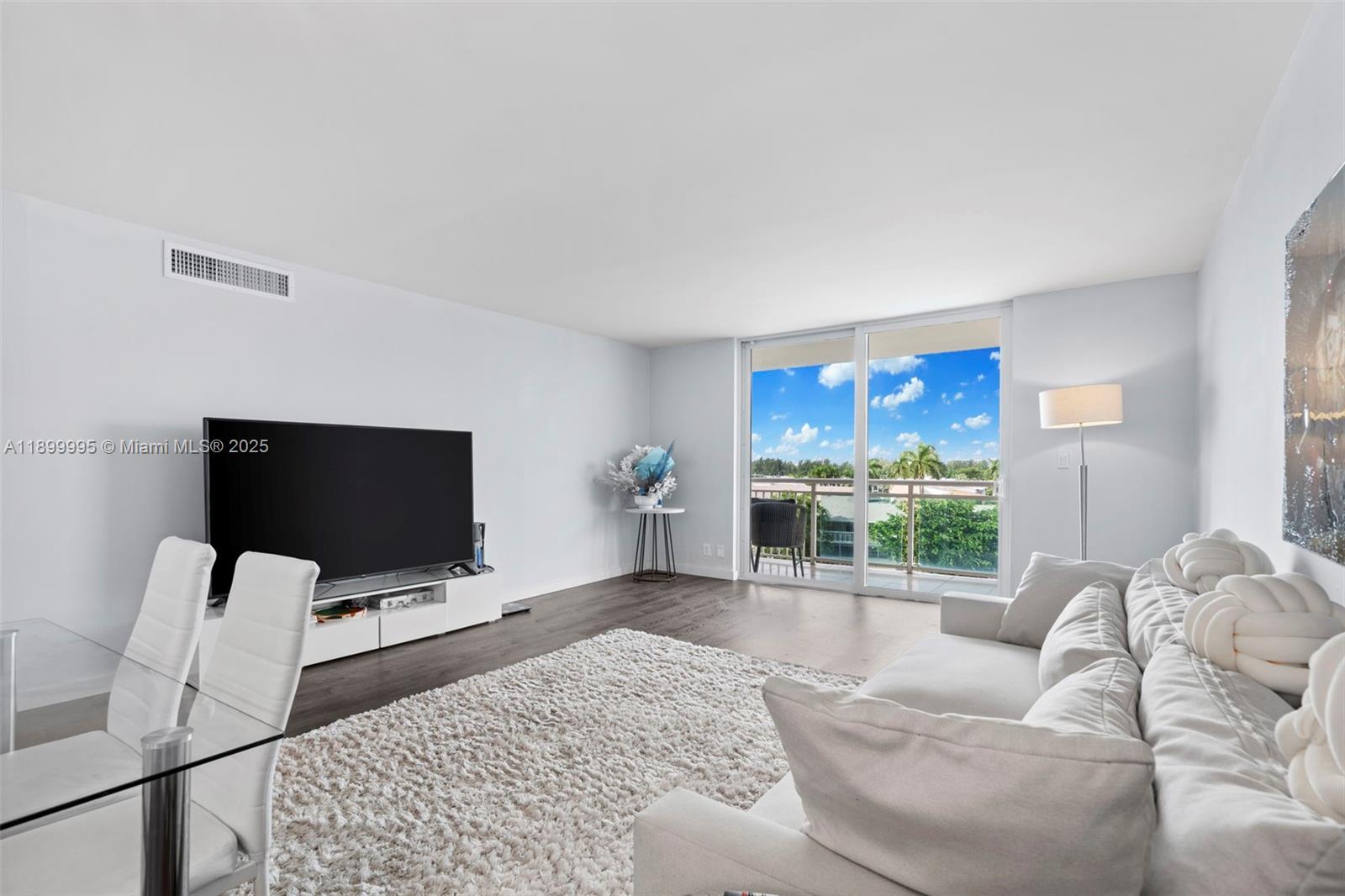 Condominium in Hallandale Beach - Photo 8