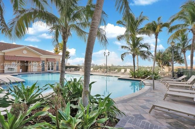 3232 SW 22nd #1510, Miami, FL, 33145 - Investment Condo. Photo #1
