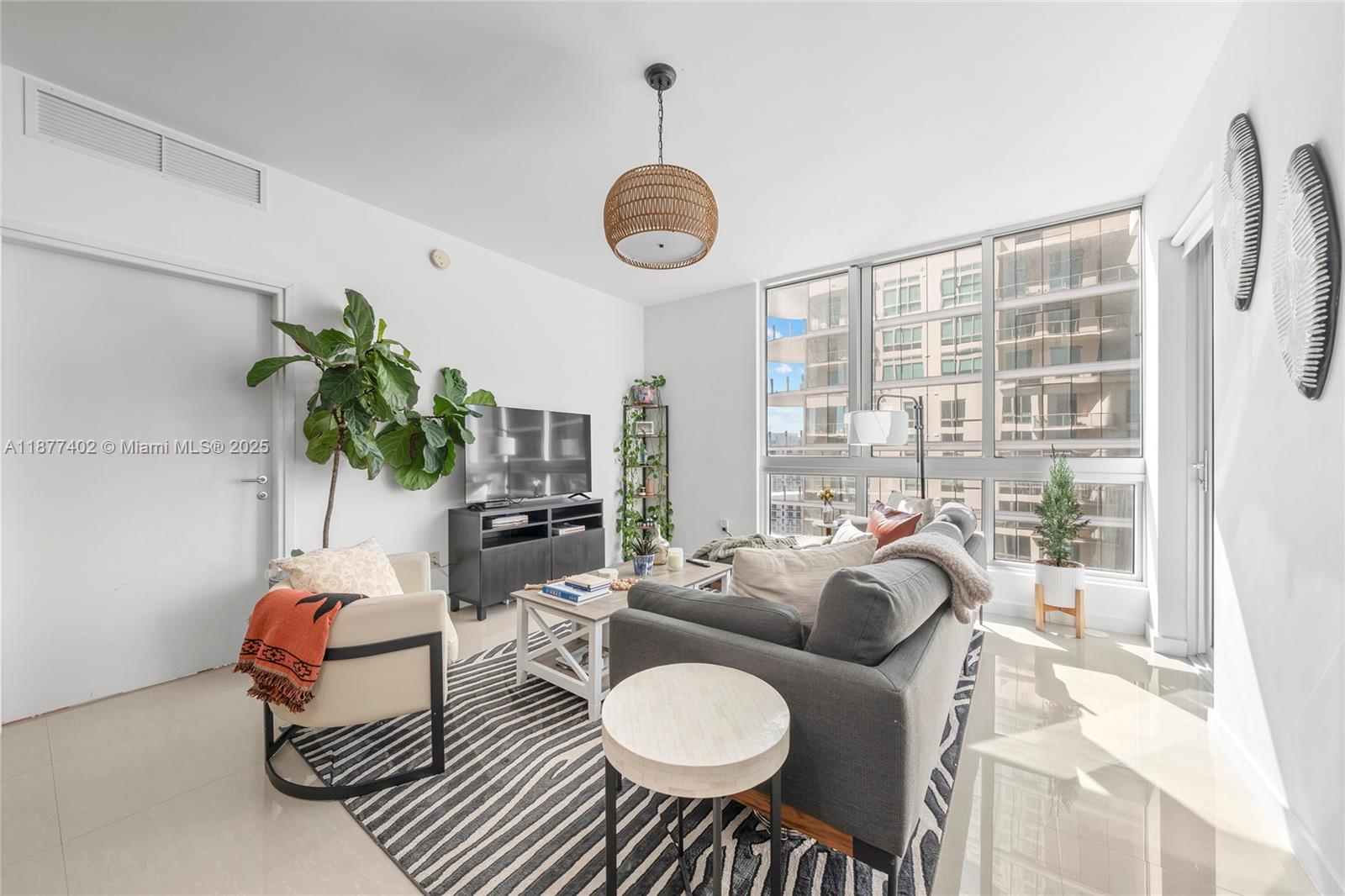300 S Biscayne Blvd #T-3604, Miami, FL, 33131 - Investment Condo. Photo #1
