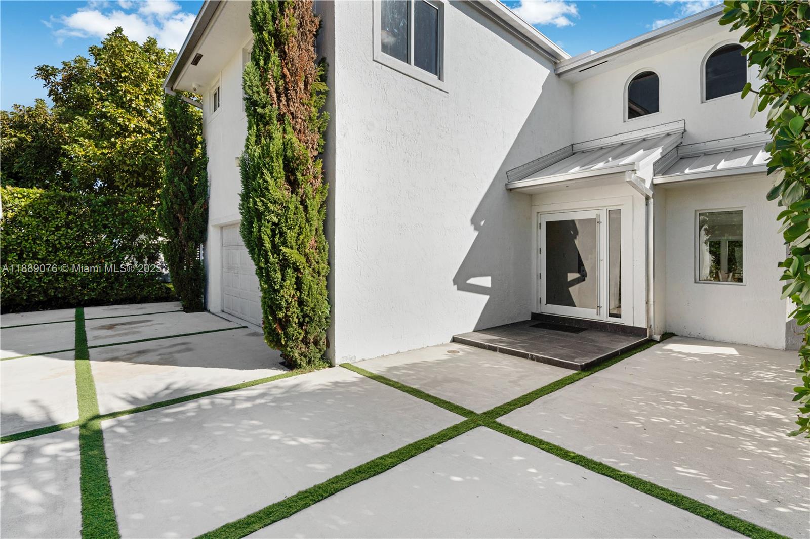 6763 SW 106 pl, Miami, FL, 33173 - Investment Single Family Home. Photo #1