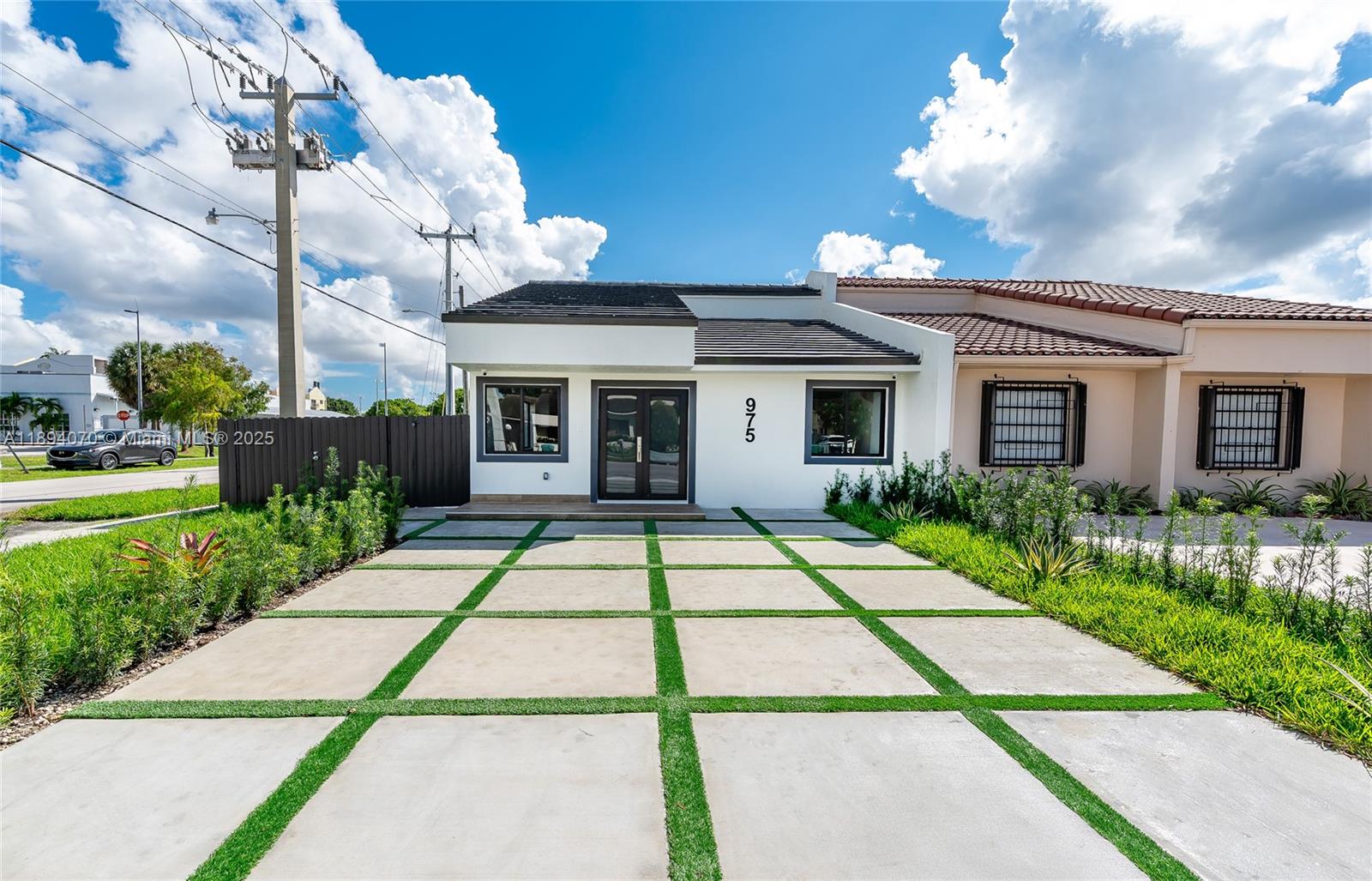 975 SW 89th Ave, Miami, FL, 33174 - Investment Single Family Home. Photo #1