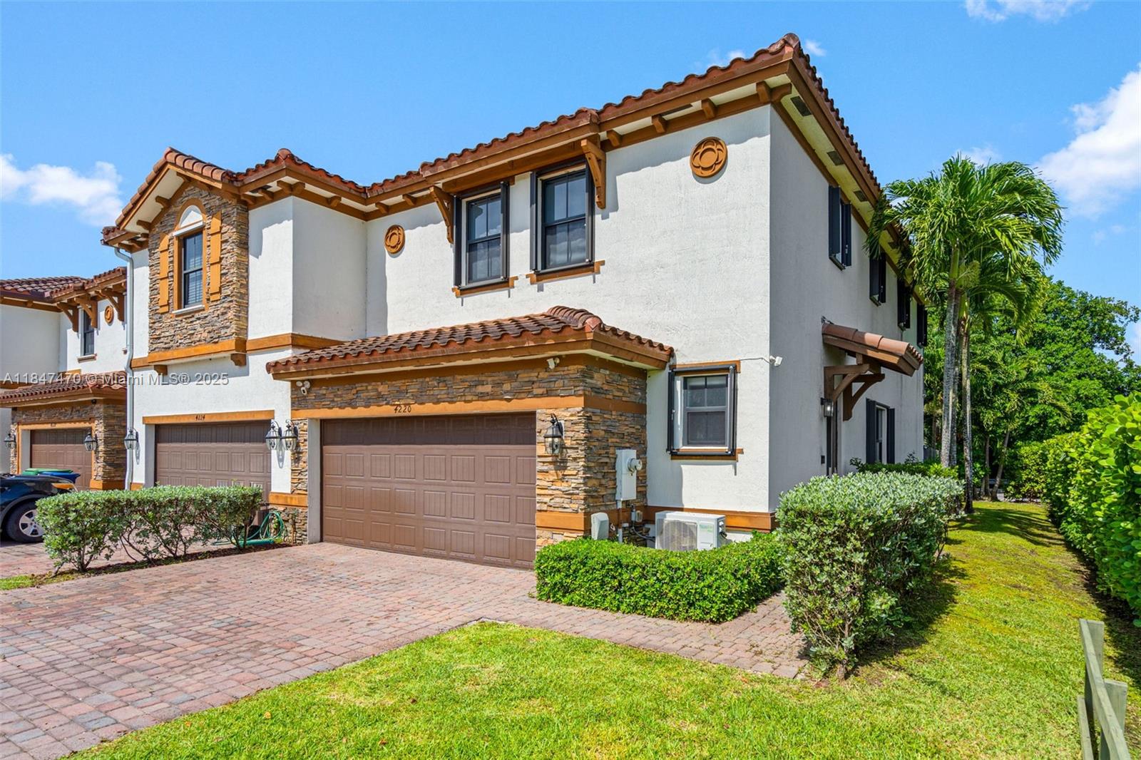 4220 SW 166th Ct, Miami, FL, 33185 - Investment Townhome. Photo #1