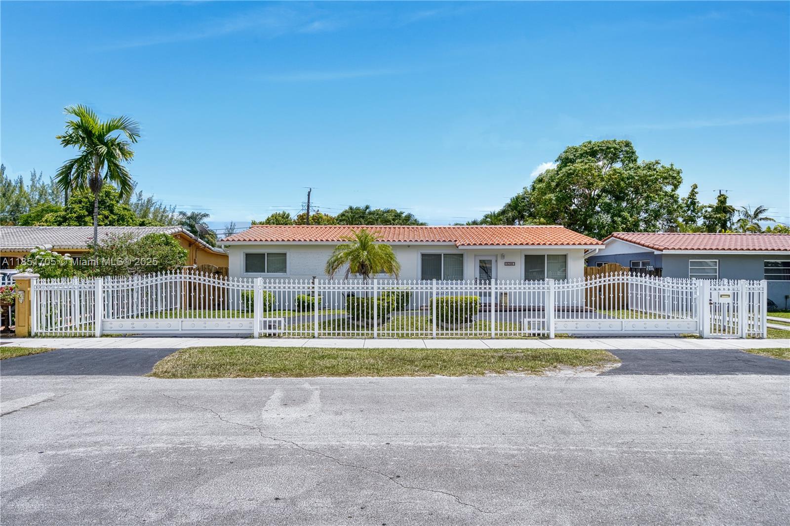 8230 SW 45th St, Miami, FL, 33155 - Investment Single Family Home. Photo #1