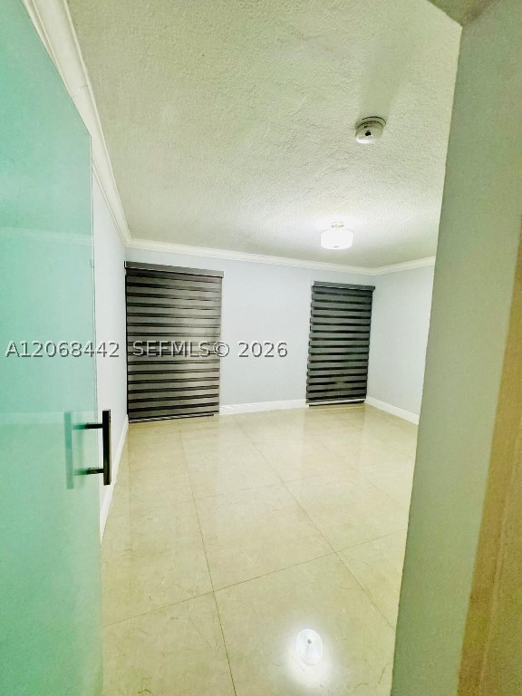 Condominium in Hialeah - Photo 10