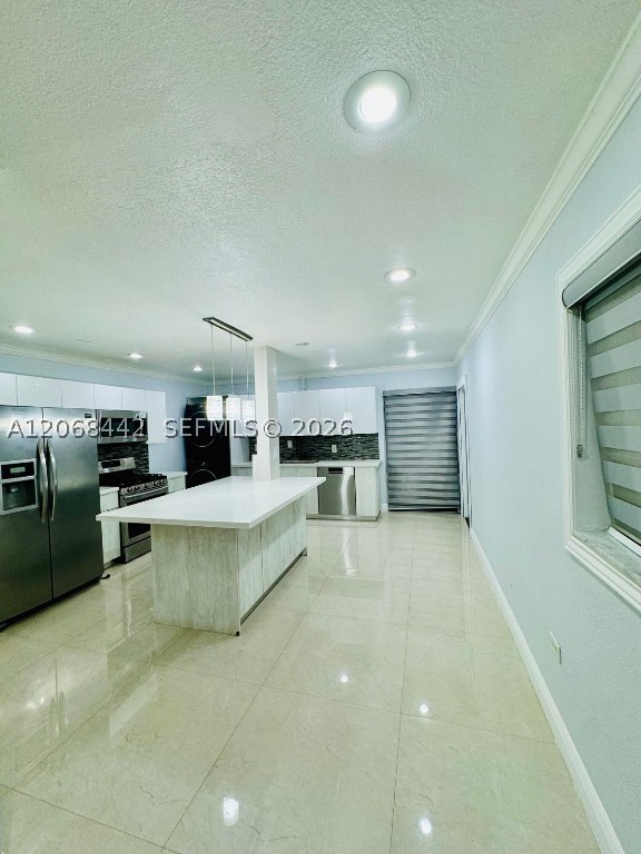 Condominium in Hialeah - Photo 6