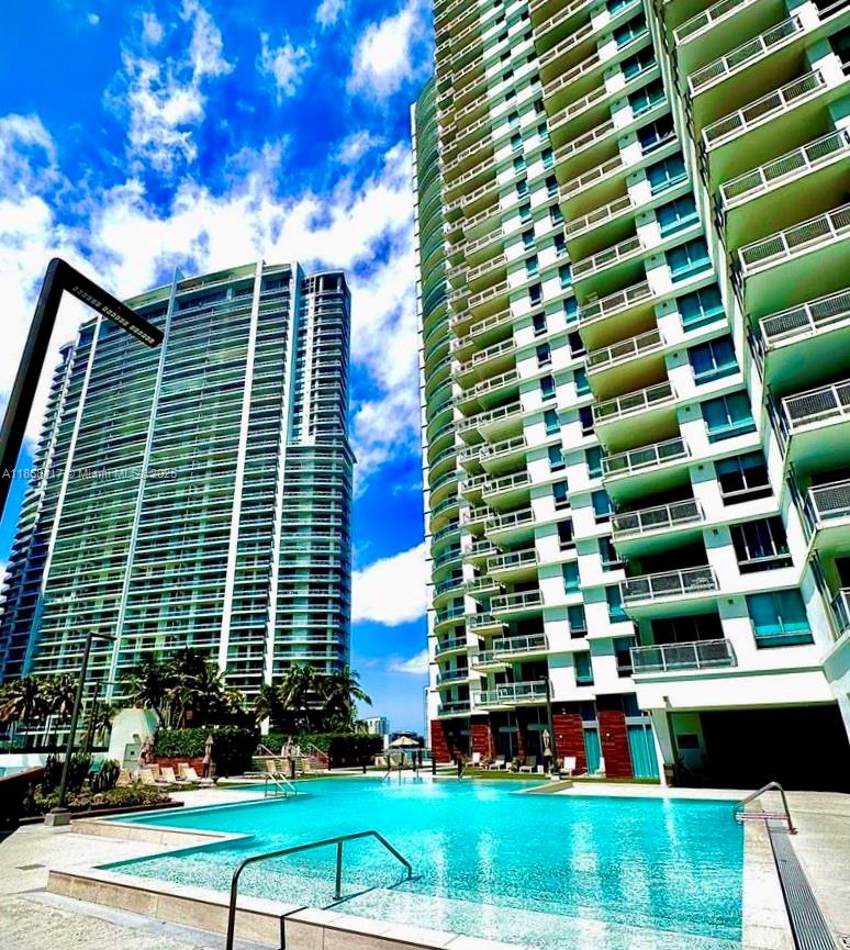 350 S Miami Ave #1410, Miami, FL, 33130 - Investment Condo. Photo #1