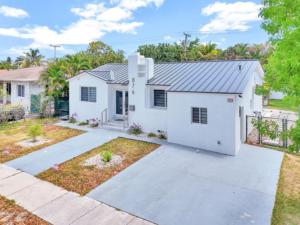 876 NE 81st St, Miami, FL, 33138 - Investment Single Family Home. Photo #1