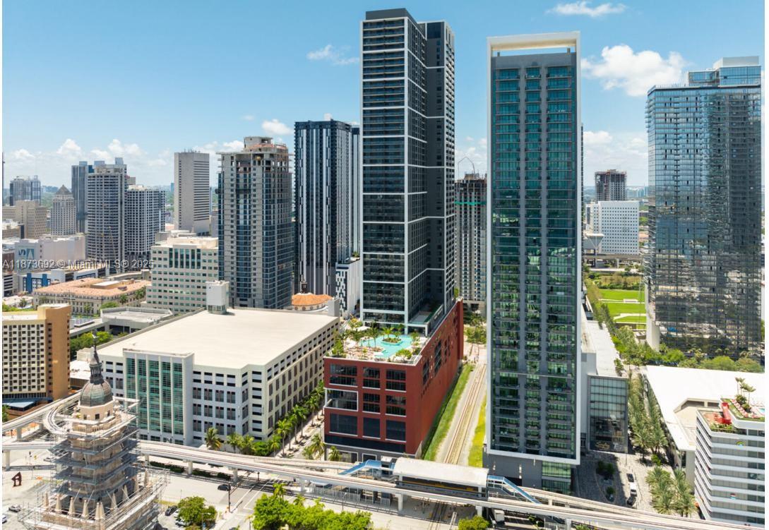 601 NE 1st Ave #1720, Miami, FL, 33132 - Investment Condo. Photo #1