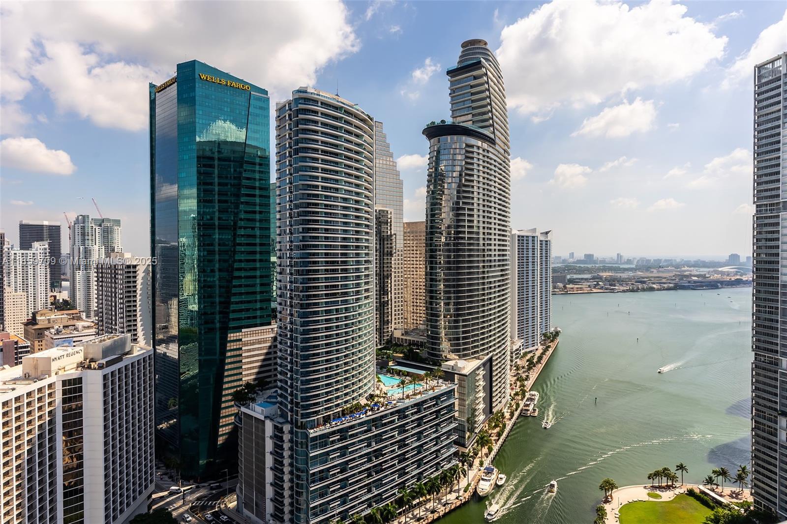 77 SE 5th ST #309, Miami, FL, 33131 - Investment Condo. Photo #1