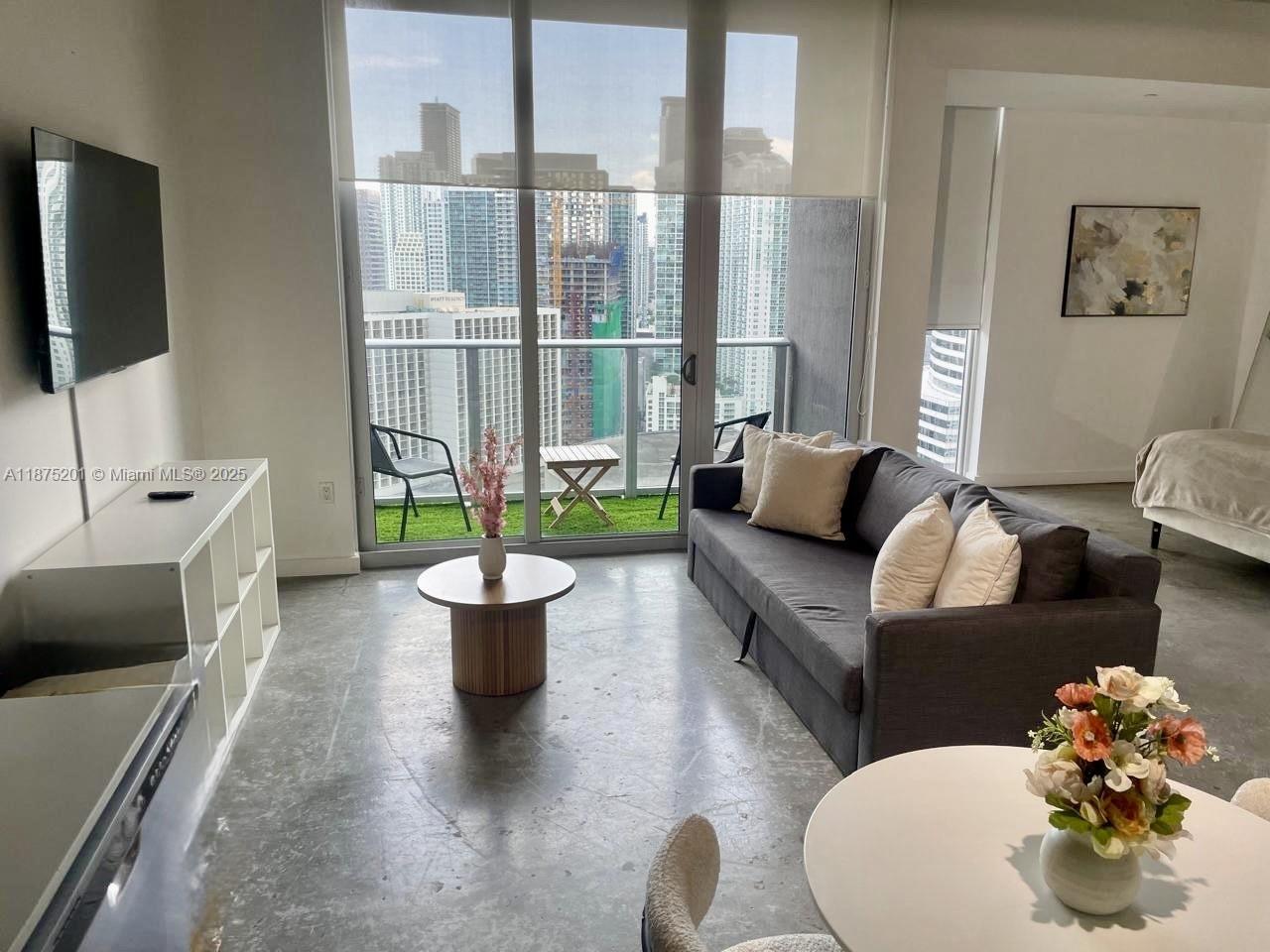 151 SE 1st St #2807, Miami, FL, 33131 - Investment Condo. Photo #1