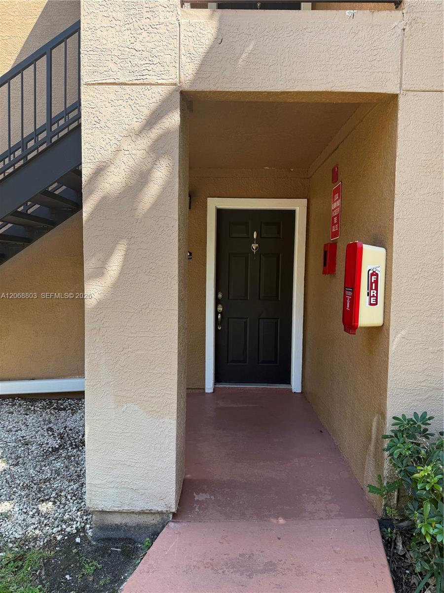 15600 SW 106th #1007, Miami, FL, 33196 - Investment Condo. Photo #1