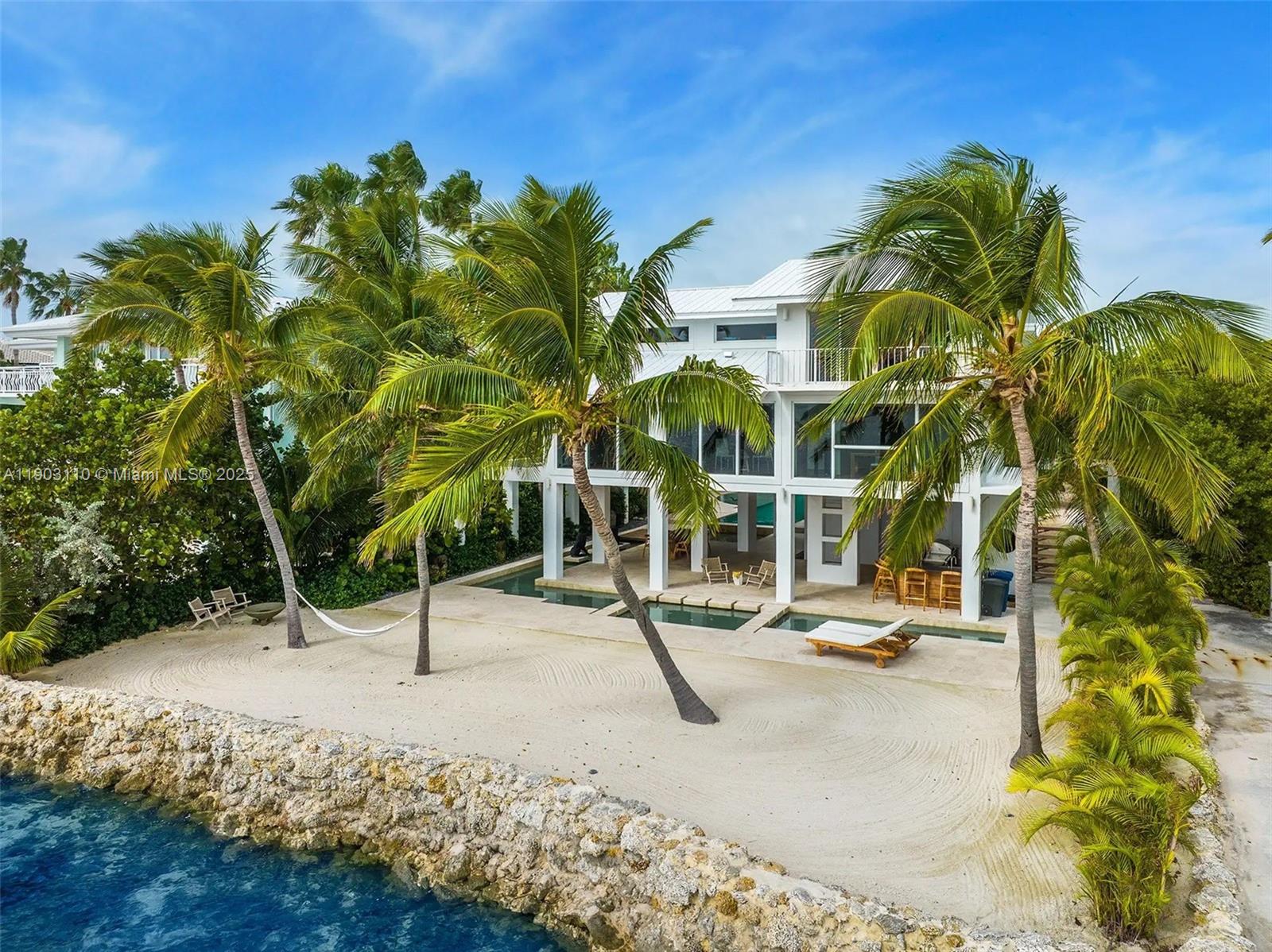 Single Family Residence in Key Largo - Photo 9