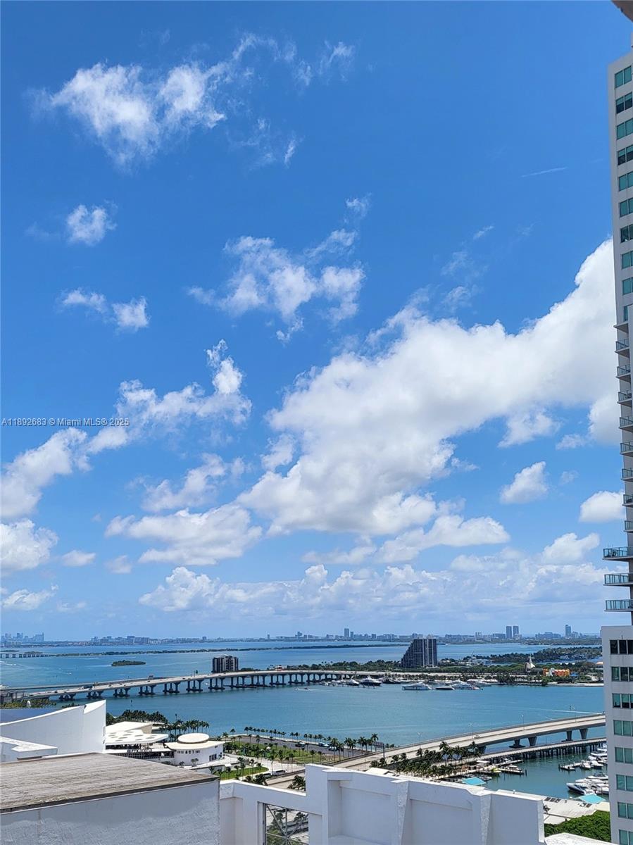 227 NE 2nd St #2907, Miami, FL, 33132 - Investment Condo. Photo #1