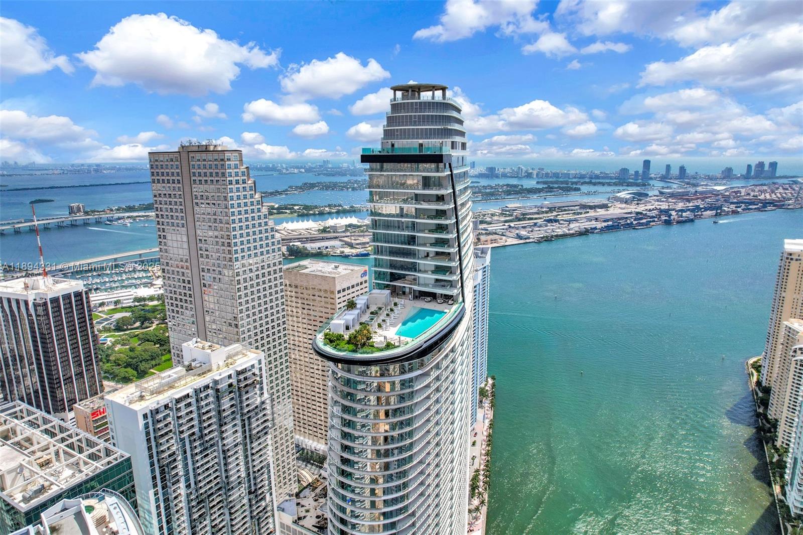300 Biscayne Blvd Way #501E, Miami, FL, 33131 - Investment Condo. Photo #1