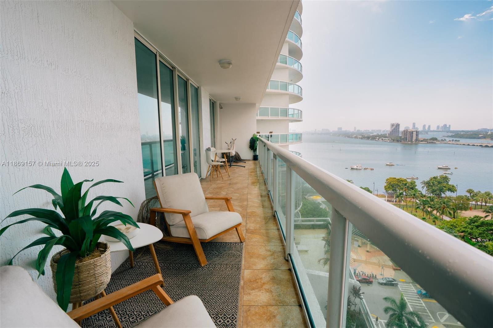 1800 N Bayshore Dr #1412, Miami, FL, 33132 - Investment Condo. Photo #1