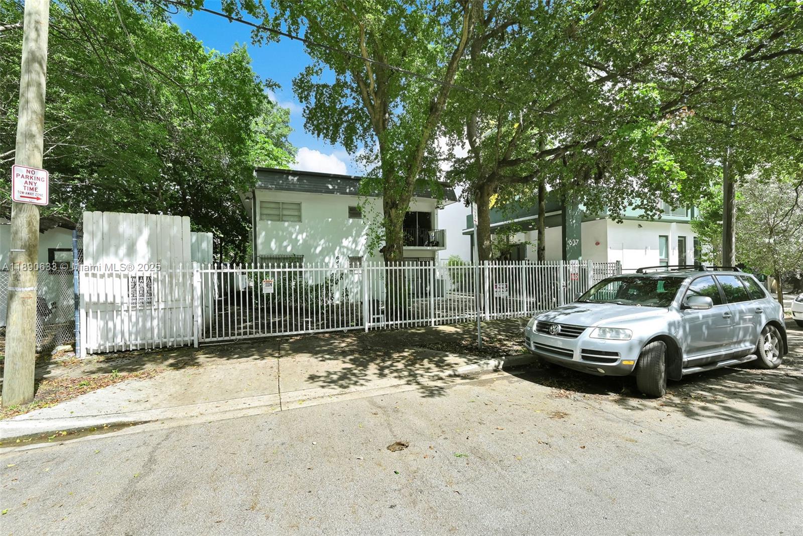 641 NW 2nd St, Miami, FL, 33128 - Investment Single Family Home. Photo #1