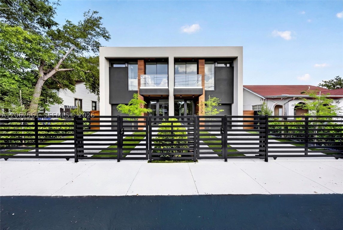 1034 SW 11th, Miami, FL, 33130 - Investment Townhome. Photo #1