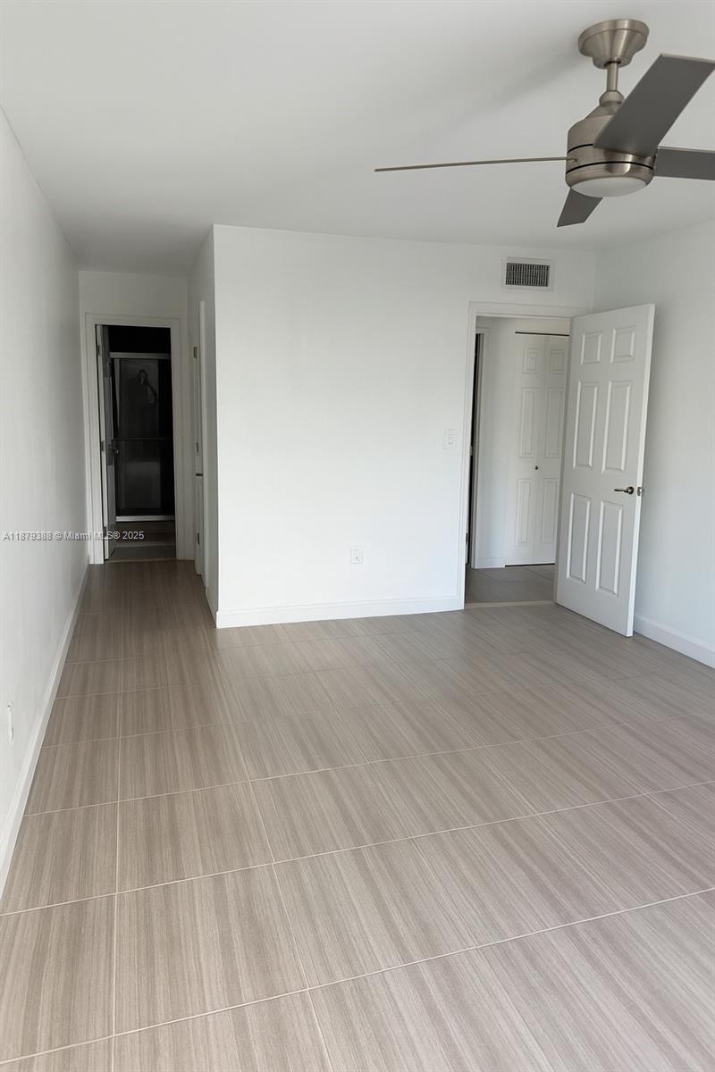 Condominium in Sunny Isles Beach - Photo 10
