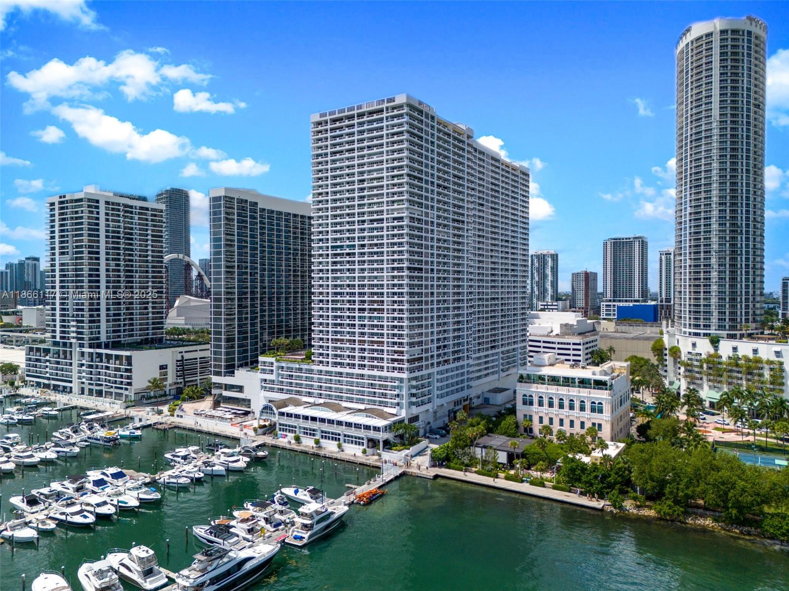 1717 N Bayshore Dr #A-3752, Miami, FL, 33132 - Investment Condo. Photo #1