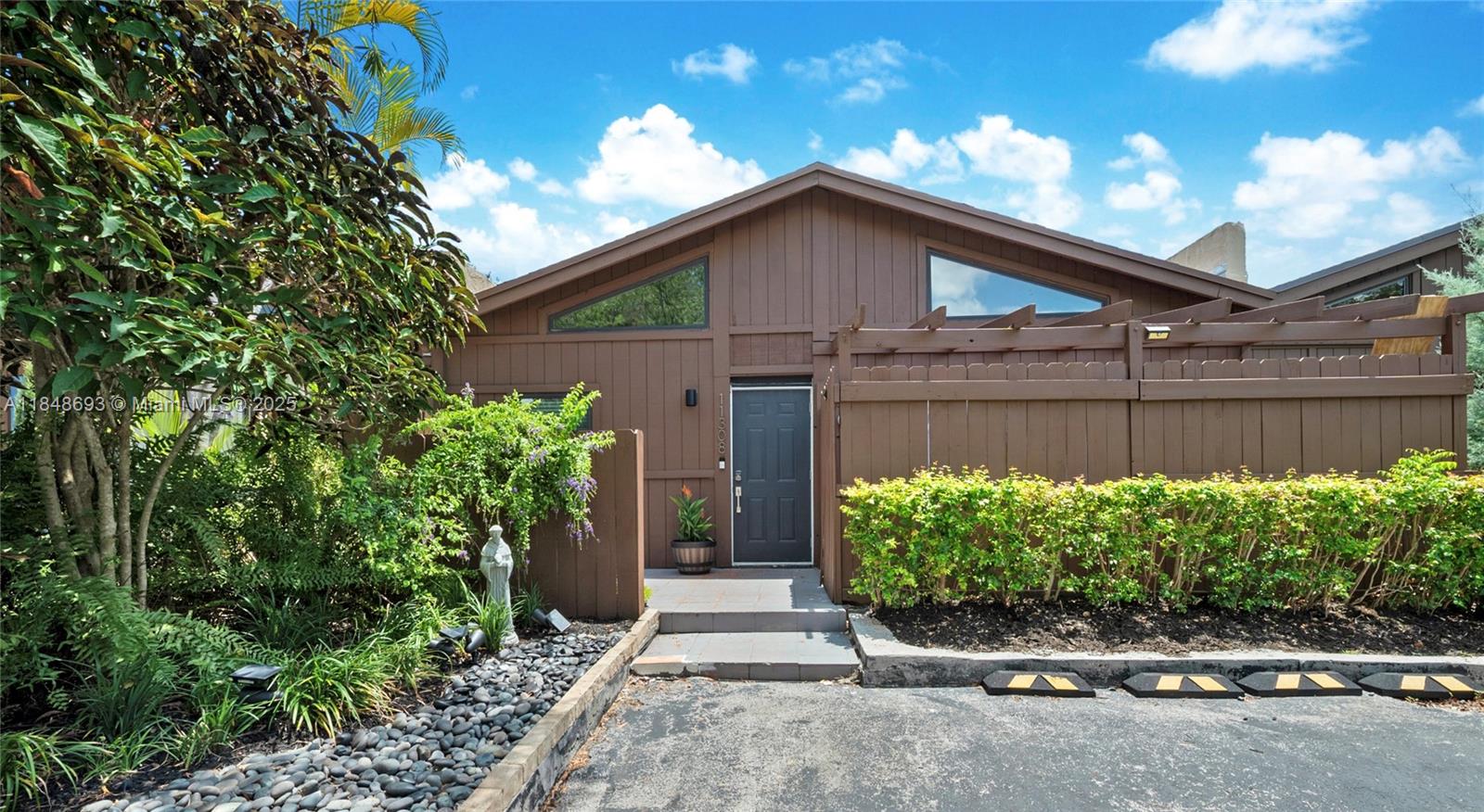 11308 SW 114th Cir Ter, Miami, FL, 33176 - Investment Townhome. Photo #1