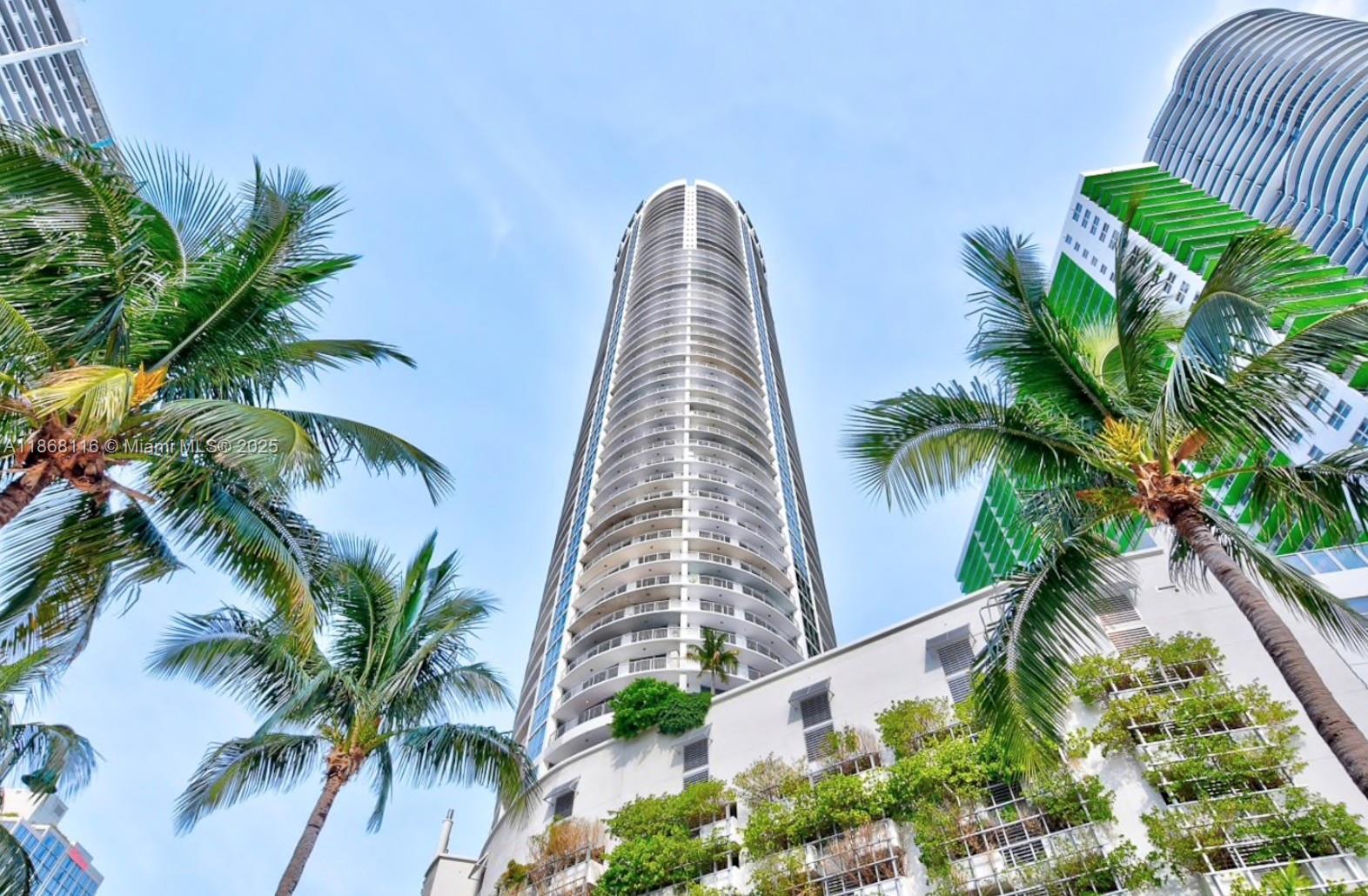 1750 N Bayshore Dr #2804, Miami, FL, 33132 - Investment Condo. Photo #1