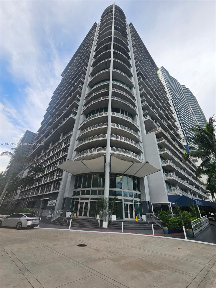 690 SW 1st Ct #2515, Miami, FL, 33130 - Investment Condo. Photo #1
