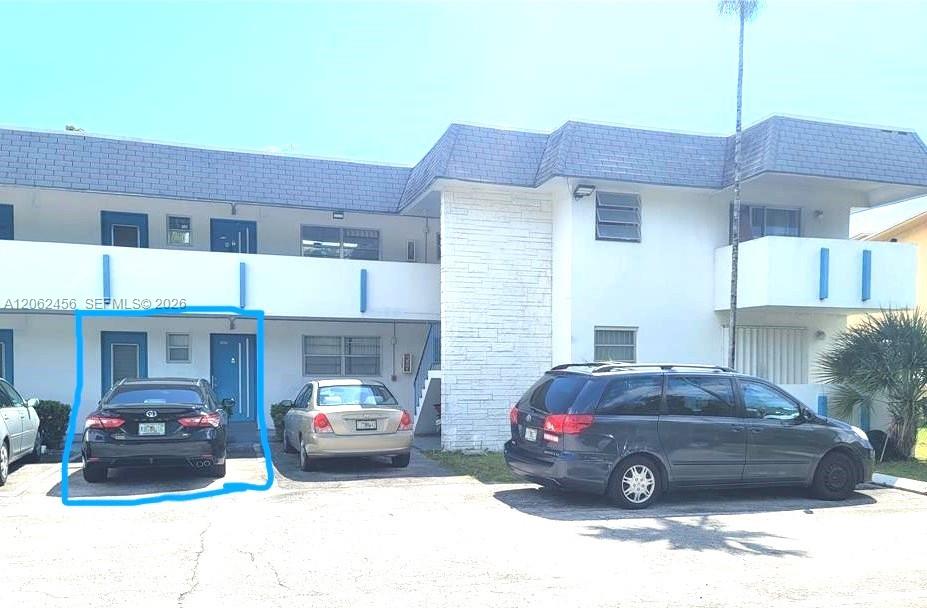 19051 NE 2nd #1507, Miami, FL, 33179 - Investment Condo. Photo #1
