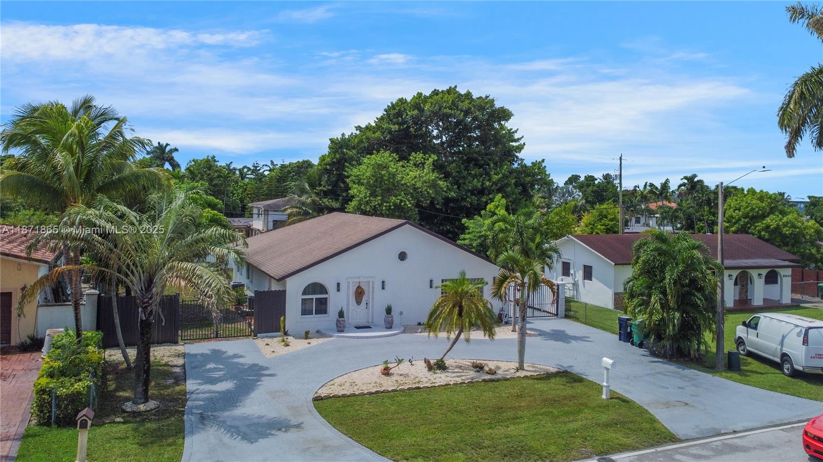 9930 SW 48th St, Miami, FL, 33165 - Investment Single Family Home. Photo #1