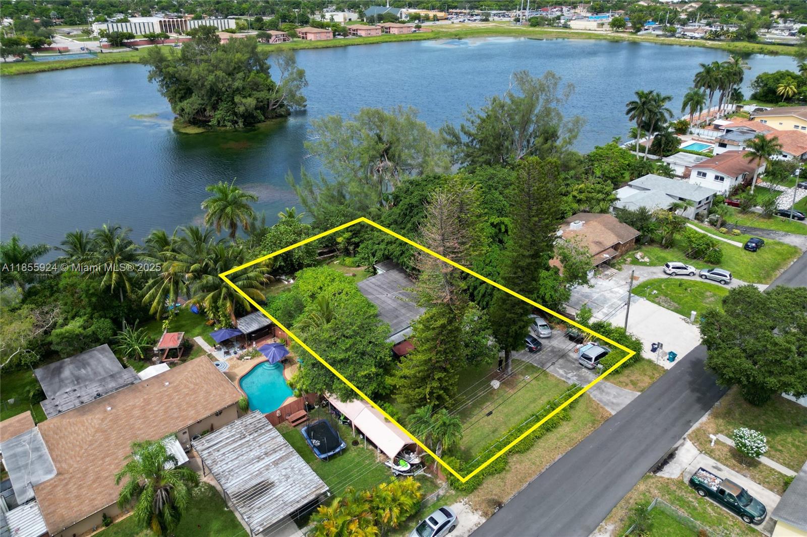 1915 NW 115th St, Miami, FL, 33167 - Investment Single Family Home. Photo #1