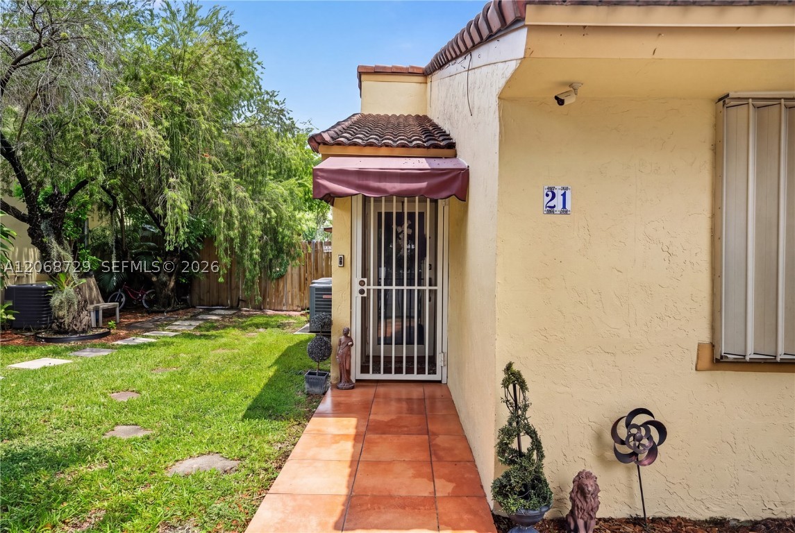 2050 SW 122nd #21, Miami, FL, 33175 - Investment Condo. Photo #1