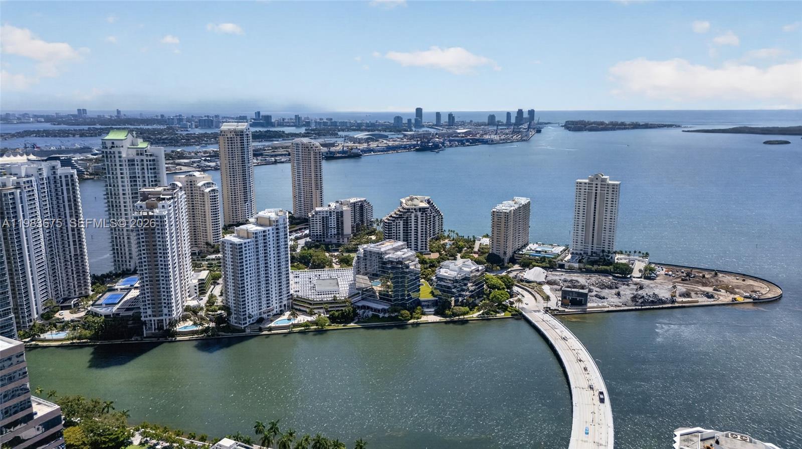950 Brickell Bay #4100, Miami, FL, 33131 - Investment Condo. Photo #1