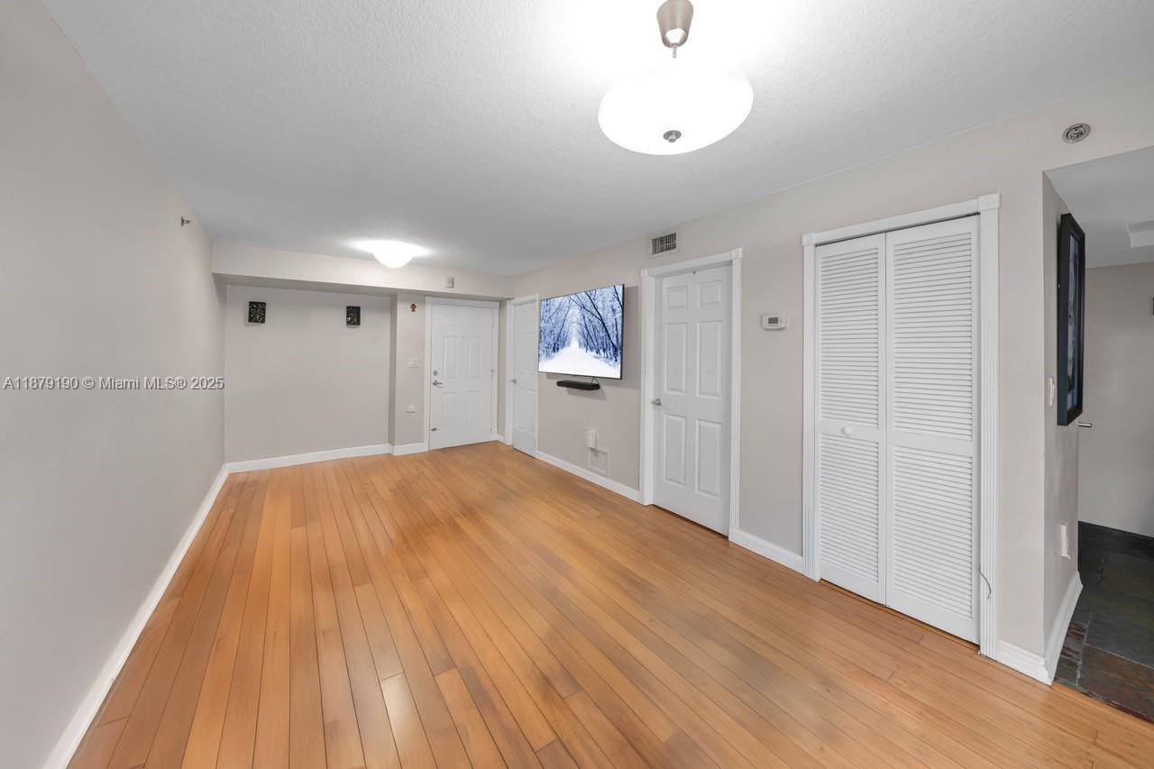 2475 NW 16th St Rd #406, Miami, FL, 33125 - Investment Condo. Photo #1