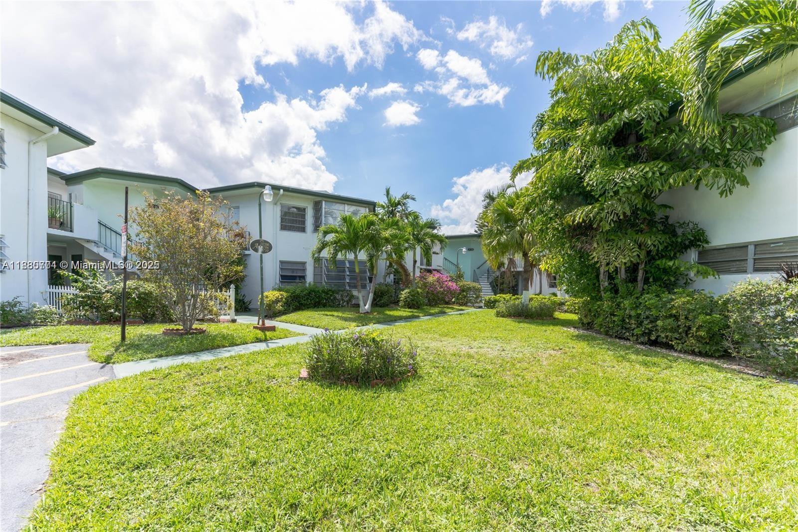 18706 NE 18th Ave #206, Miami, FL, 33179 - Investment Condo. Photo #1