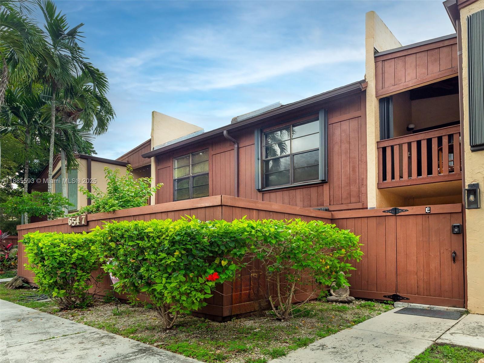 6547 SW 116th Pl #E, Miami, FL, 33173 - Investment Condo. Photo #1