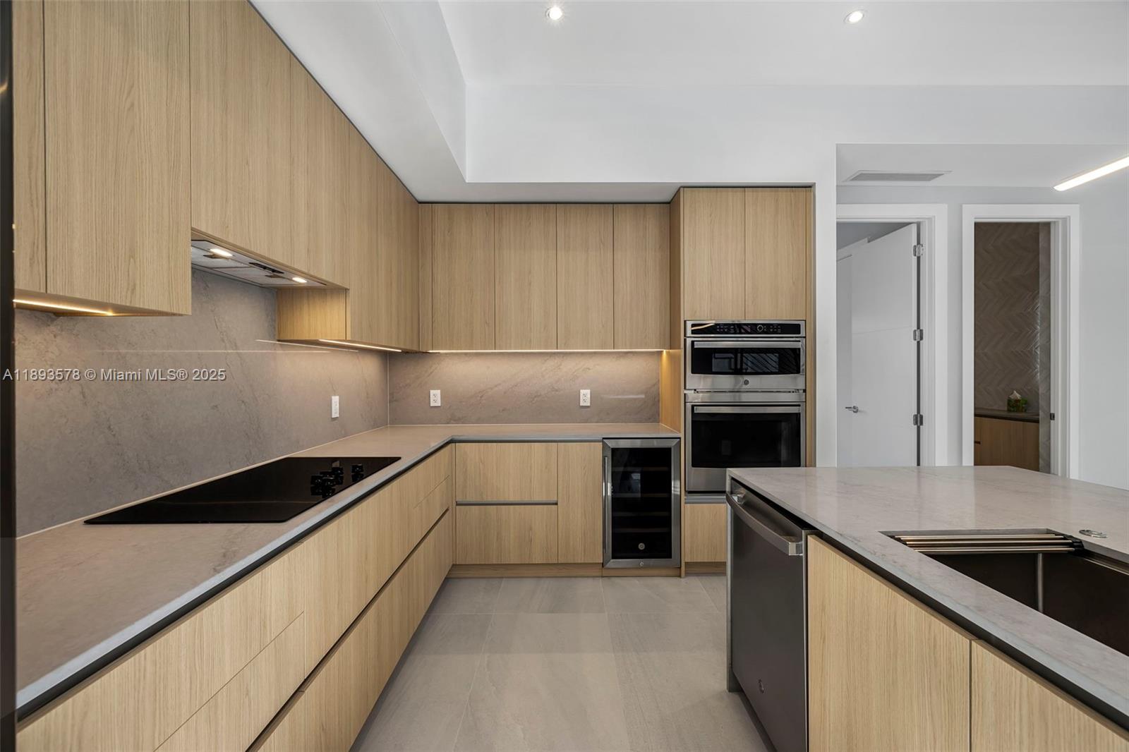 3300 SW 27th Ter #3300, Miami, FL, 33133 - Investment Townhome. Photo #1