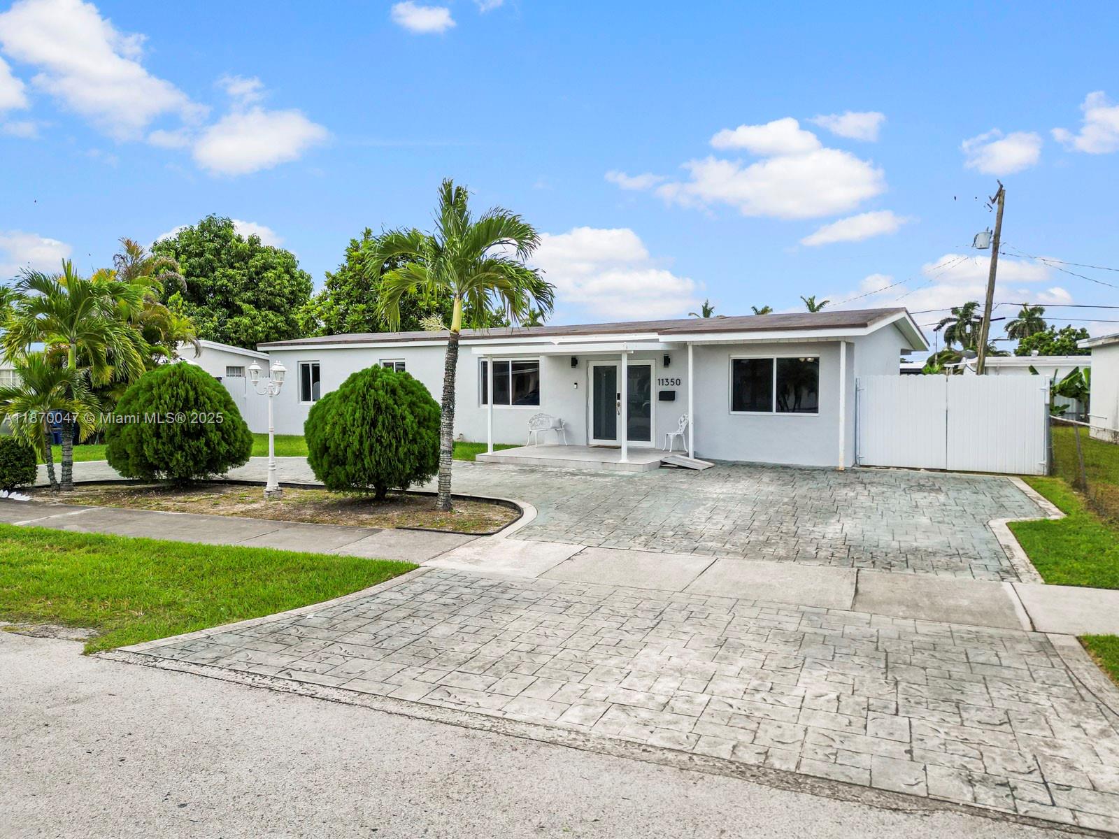 11350 SW 46th St, Miami, FL, 33165 - Investment Single Family Home. Photo #1