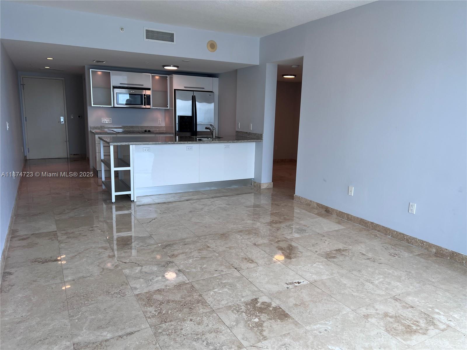 185 SW 7th St #4204, Miami, FL, 33130 - Investment Condo. Photo #1