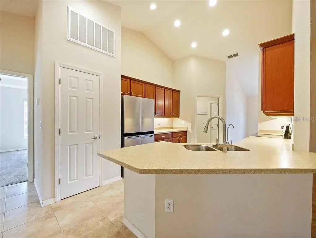 Single Family Residence in Lake Alfred - Photo 5