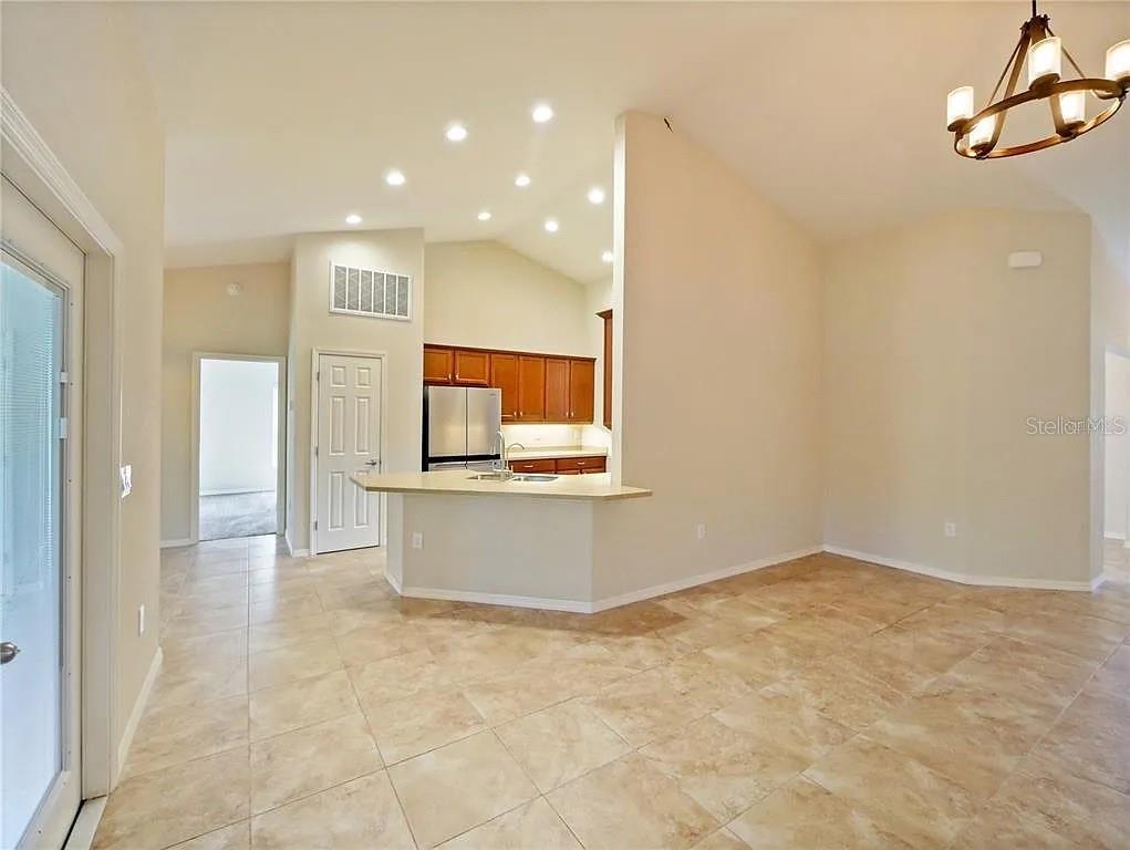 Single Family Residence in Lake Alfred - Photo 7