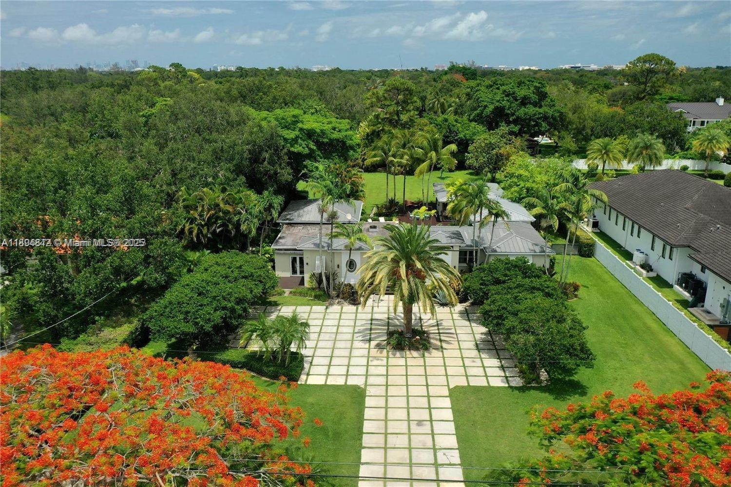 6645 SW 73rd Ct, Miami, FL, 33143 - Investment Single Family Home. Photo #1