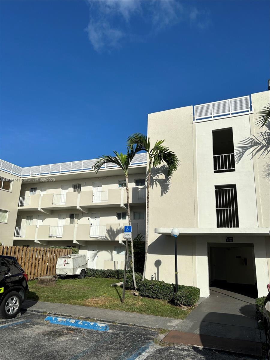 7701 SW 88th St #B224, Miami, FL, 33156 - Investment Condo. Photo #1