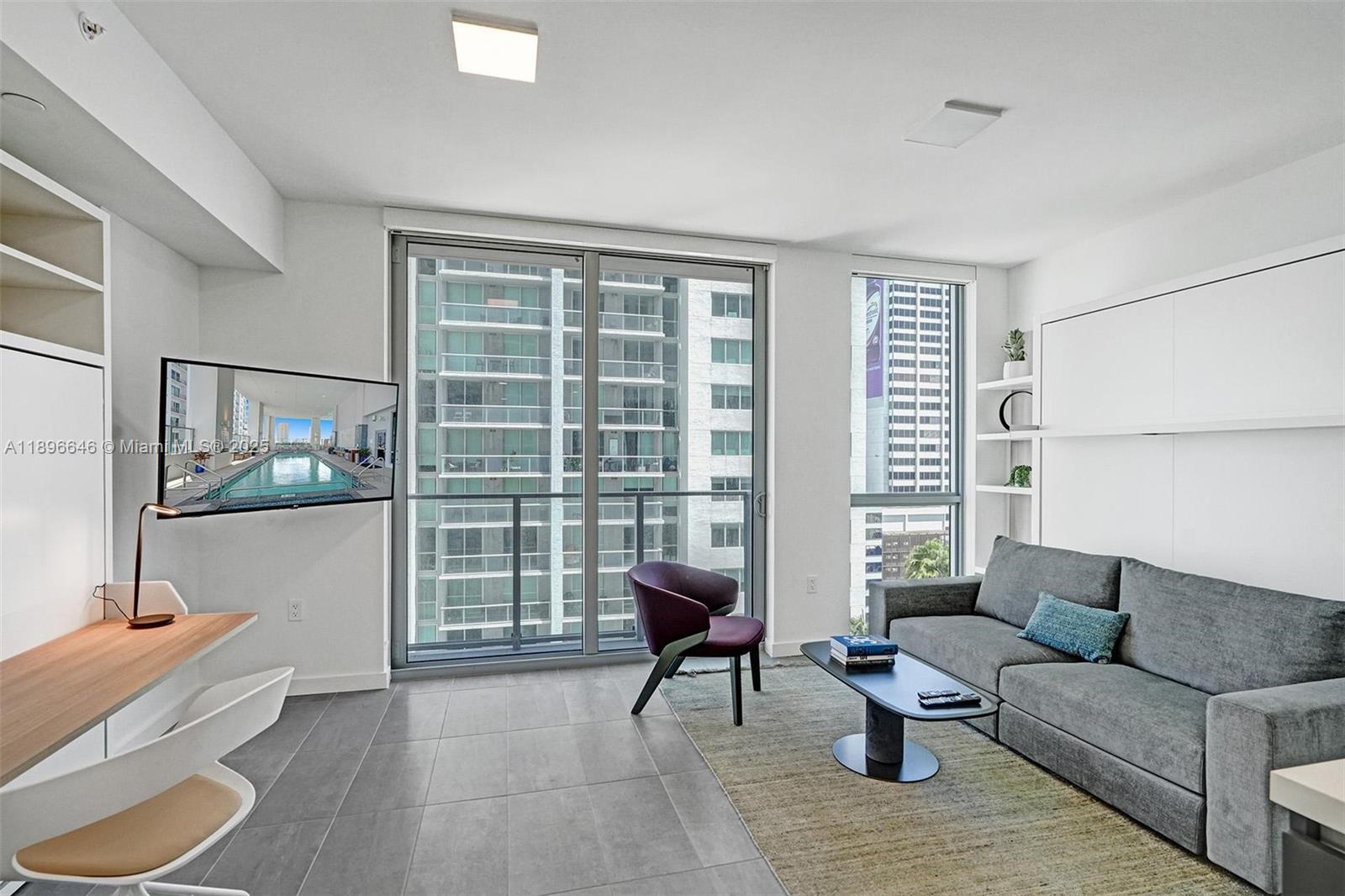 227 NE 2nd St #1610, Miami, FL, 33132 - Investment Condo. Photo #1
